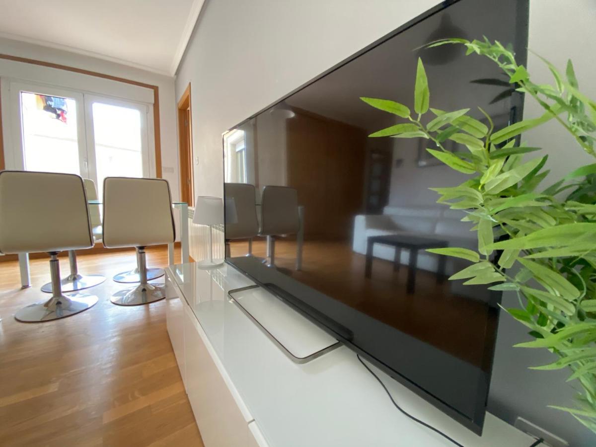 Apartamento A 5 Min Caminando De La Playa Sta. Cristina, أوليروس المظهر الخارجي الصورة