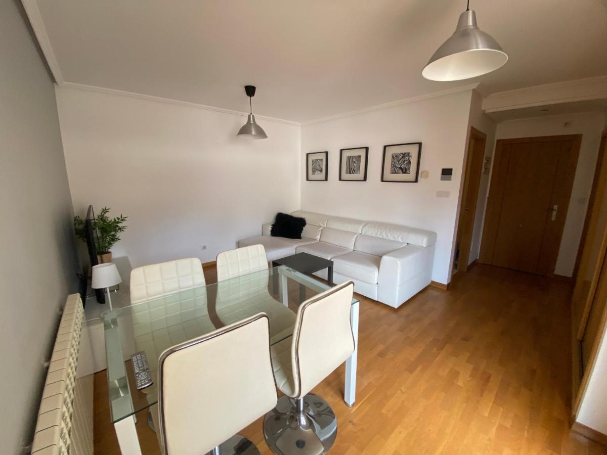 Apartamento A 5 Min Caminando De La Playa Sta. Cristina, أوليروس المظهر الخارجي الصورة